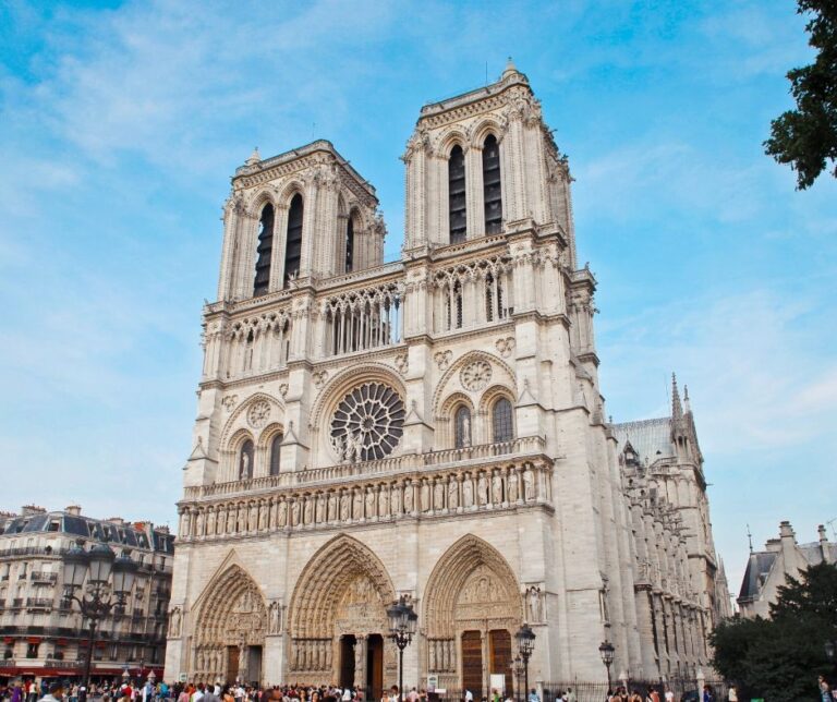 20 Best Paris Travel Tips for First Timers