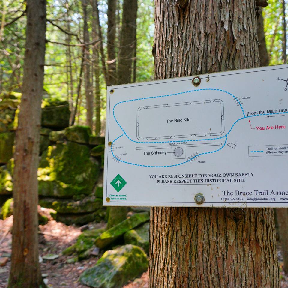 Hiking The Bruce Trail: Limehouse, Devil's Pulpit and Rattlesnake Point