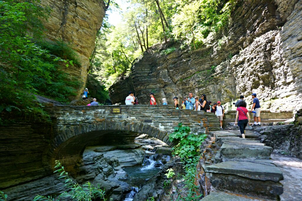 40 Photos That Will Make You Want To Visit Watkins Glen State Park Mint Notion
