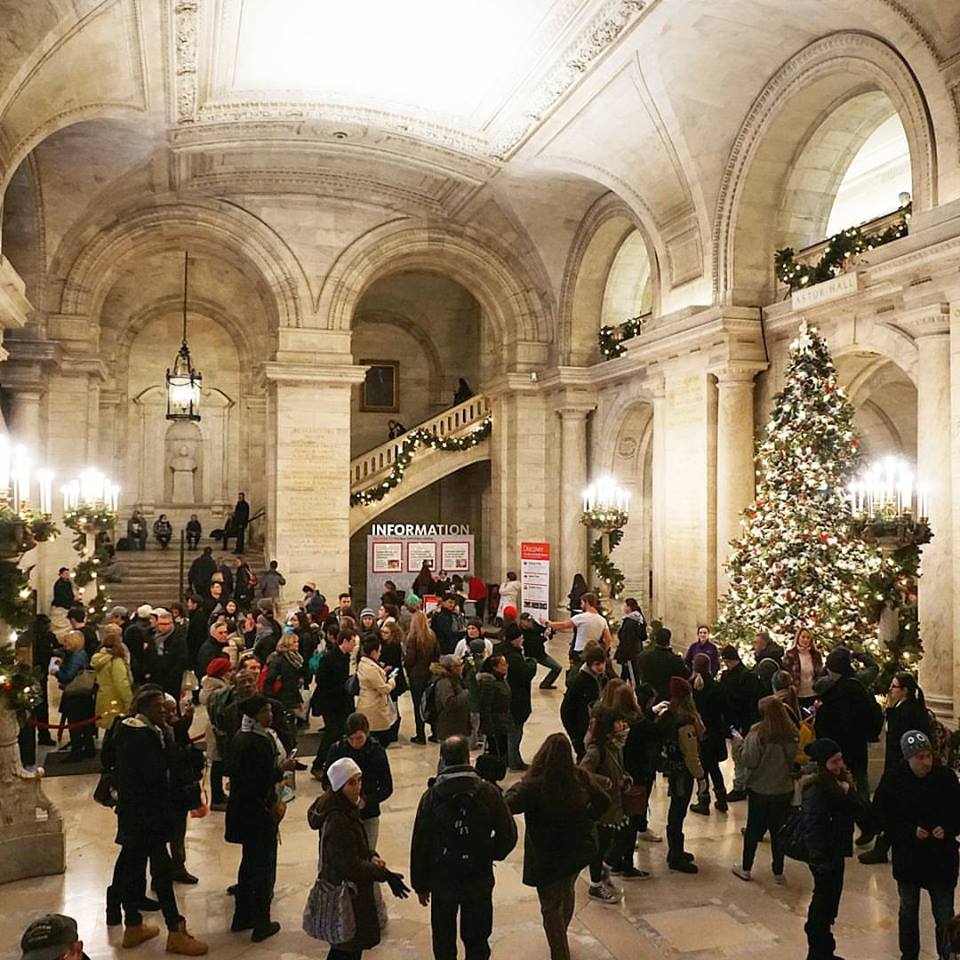 What You Need To Know Before Visiting NYC During The Holidays - Mint Notion
