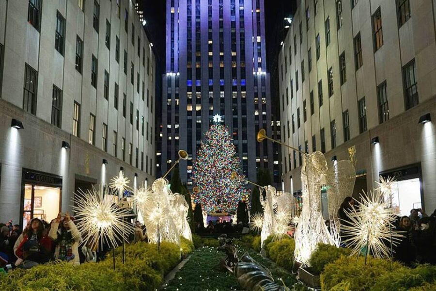 Visiting New York in December: 10 Tips and Tricks - Mint Notion