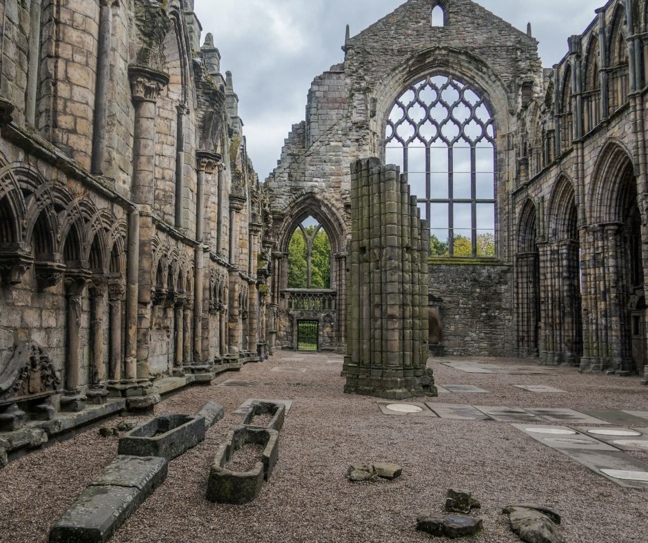 edinburgh itinerary - holyrood palace