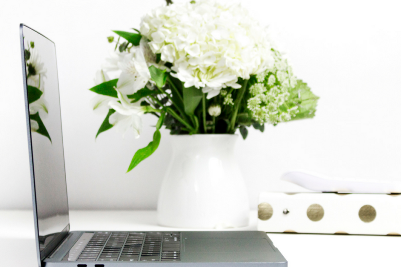 How To Become A Full-Time Blogger: Step-By-Step Guide