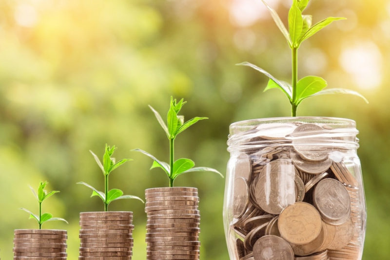 10 ways to save money fast