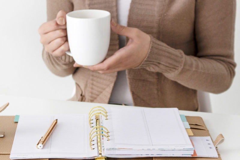 8 Rules I Follow To Help Me Stick To My Budget Every Month