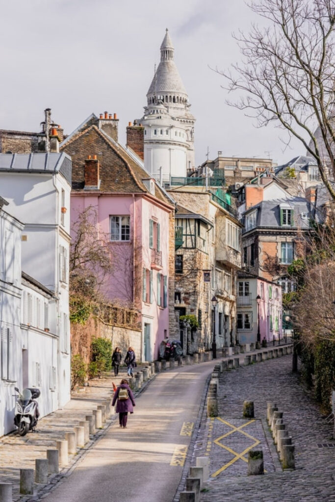 Paris Explorer Pass review - Montmartre walking tour