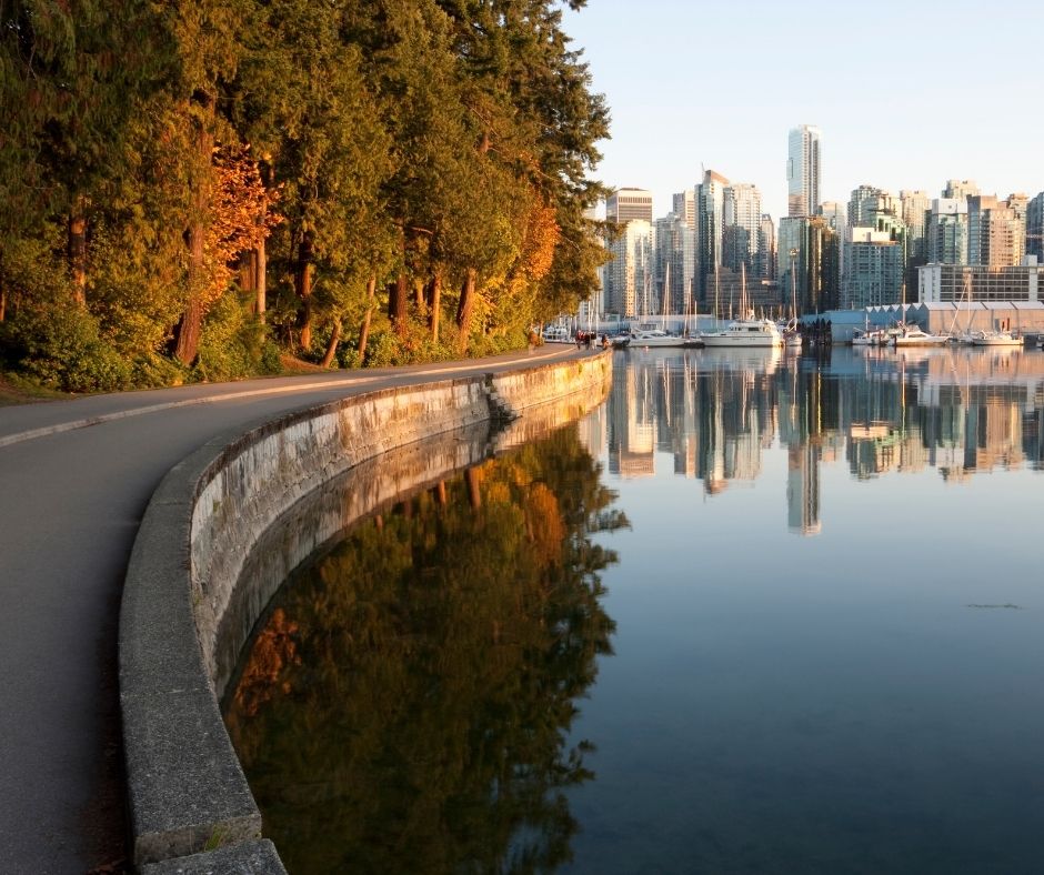vancouver travel tips - stanley park seawall