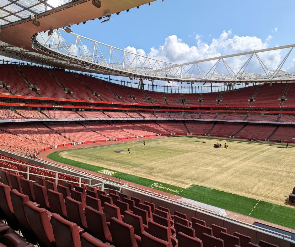 london travel tips - arsenal stadium tour