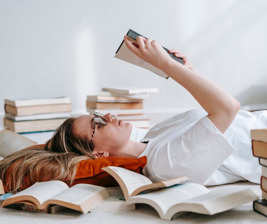 get paid to read books